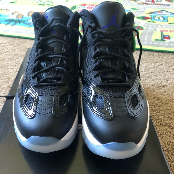 space jam 11 size 10.5